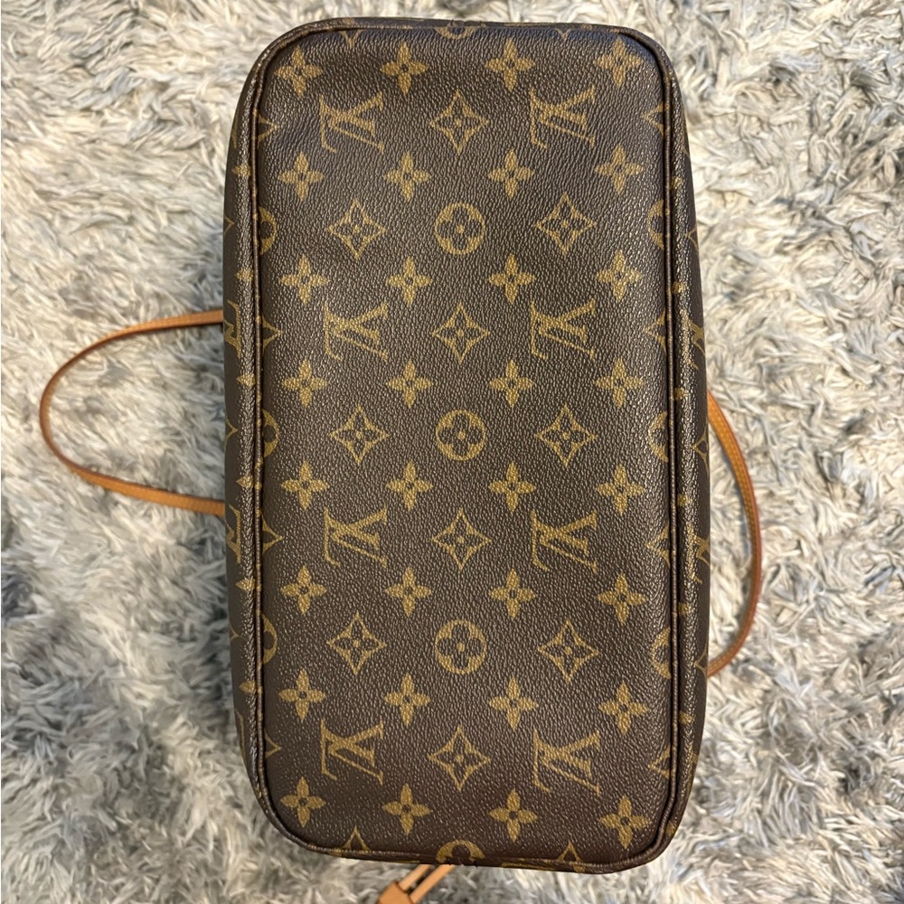Louis Vuitton Neverfull MM, Monogram, Preowned in Dustbag - Picture 7 of 16